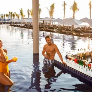 group plus hotel Royalton CHIC Cancun 03